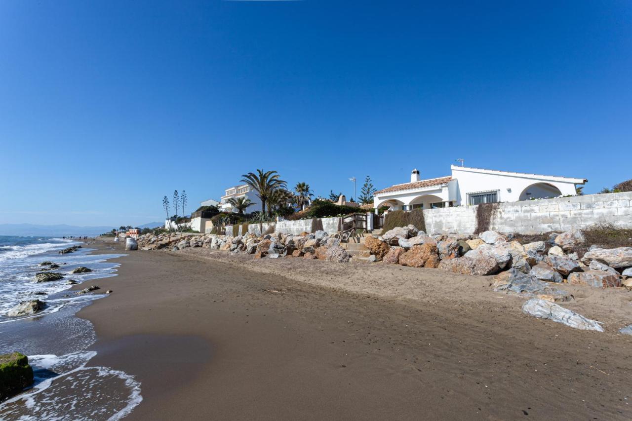 Charming Villa On The Seafront Marbella Exterior photo